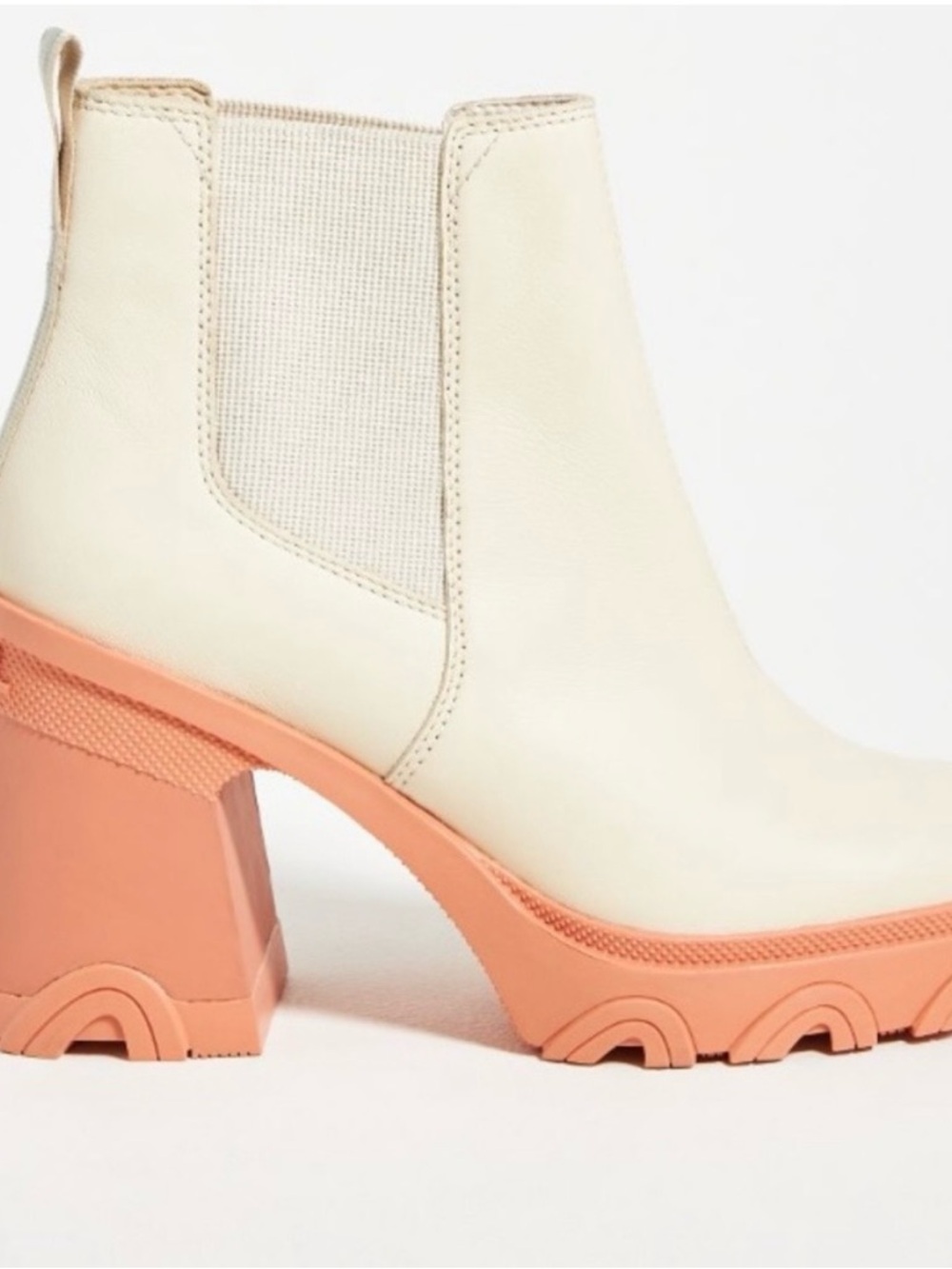 New In Box Sorel Brex Heel Chelsea Boot Natural with Coral Platform Heel Size 7